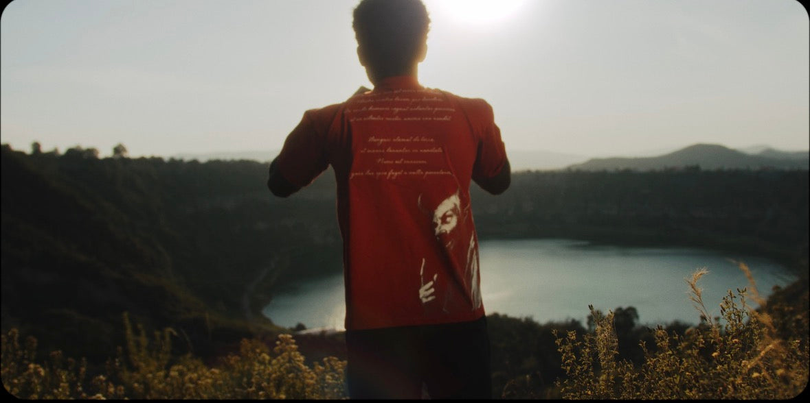 DISEÑADO Y DEDICADO PARA QUIENES
NACEN PARA REINAR